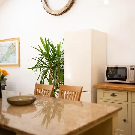 Gwills Countryside With Hot Tub Apartment *